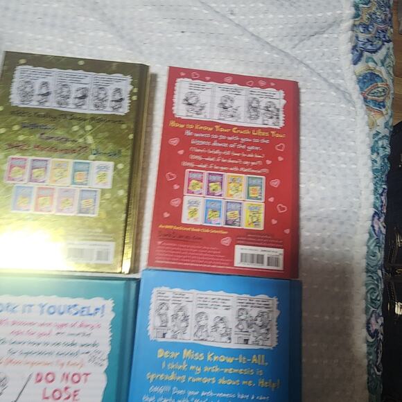 DORK DIARIES EUC SET OF 4 BOOKS - Picture 5 of 8